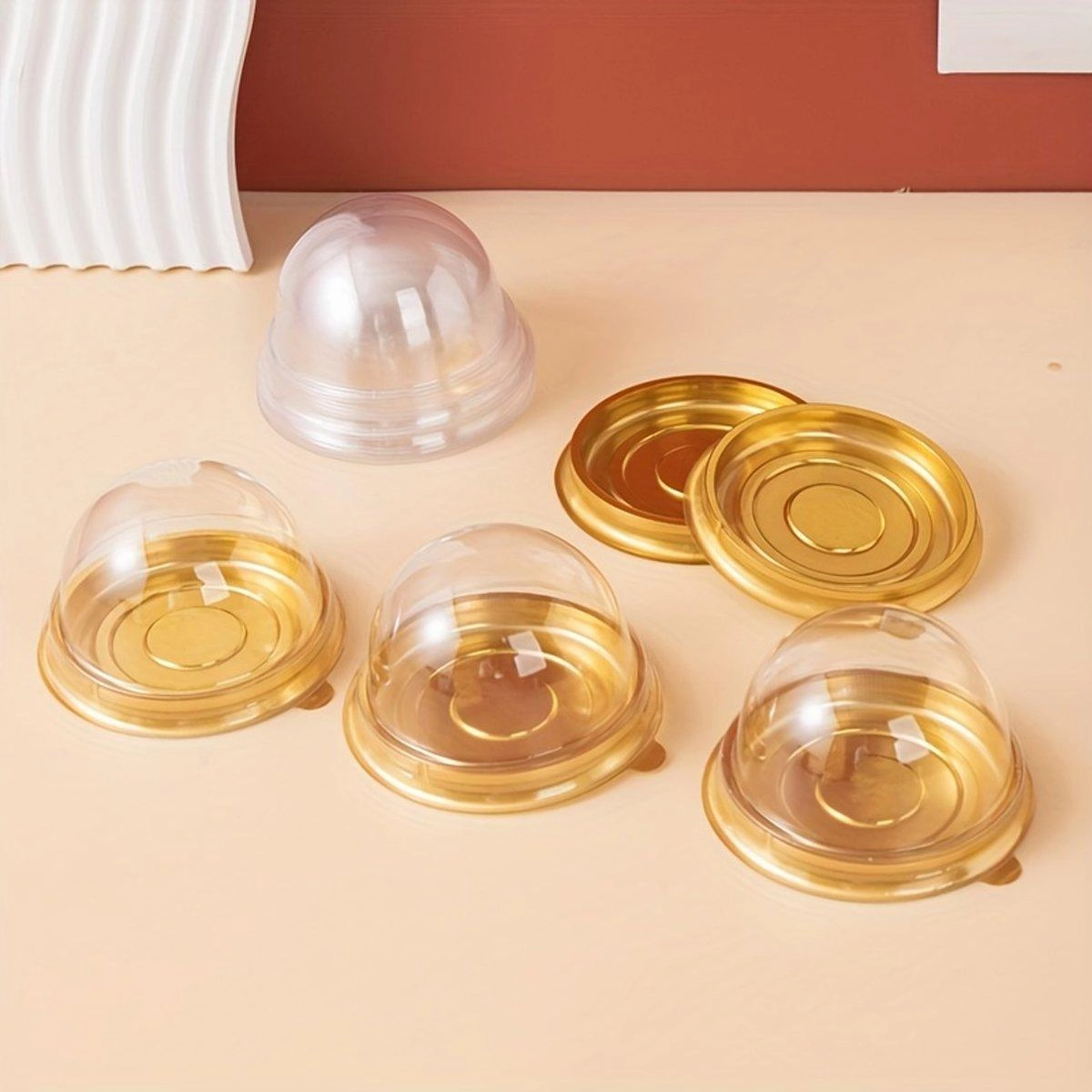 100pcs Round Gold Plastic Bakery Food Packaging Boxes for Cake Dessert Packaging