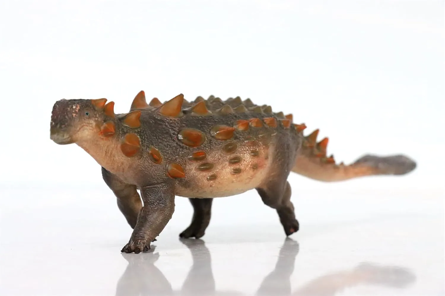 1:35 Scale Euoplocephalus Model Realistic PVC Animal Figure Dinosaur Collection Home Decor Gift for Adult (Orange with Box)