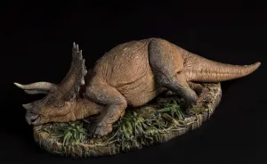 1:35 Scale Triceratops Heavy Lance Figure Realistic Ceratopsidae Dinosaur (Sick Version)