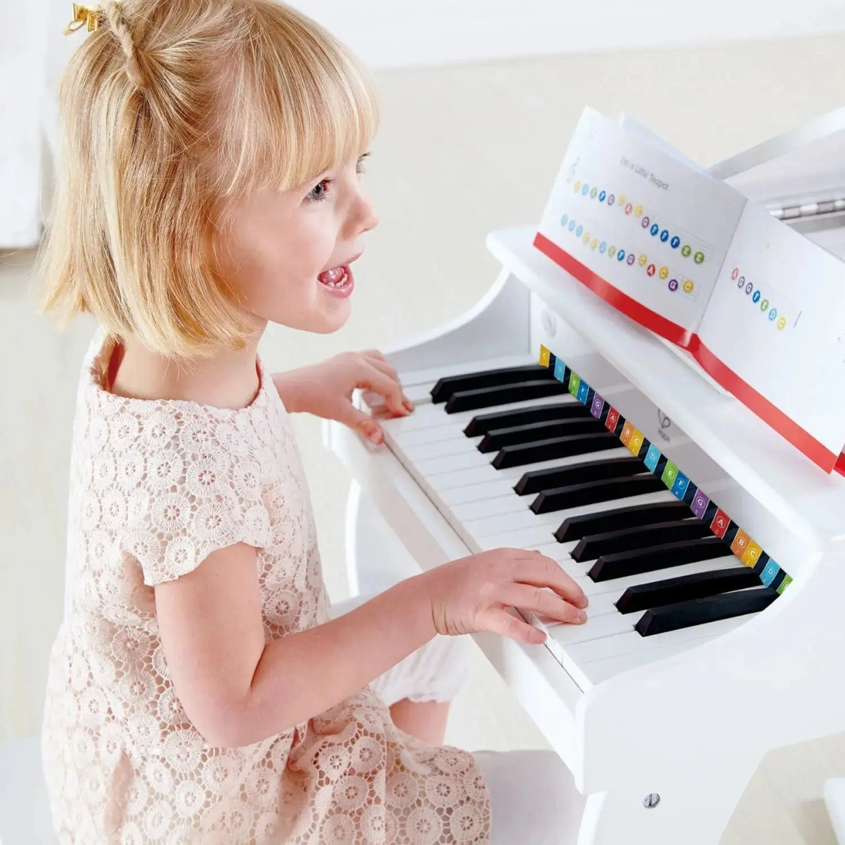 Deluxe Grand Piano | White