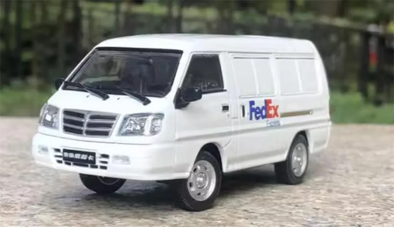 for MC for Southeast for Delica Classic Van for FedEx White 1:43 Car Pre-Built Model