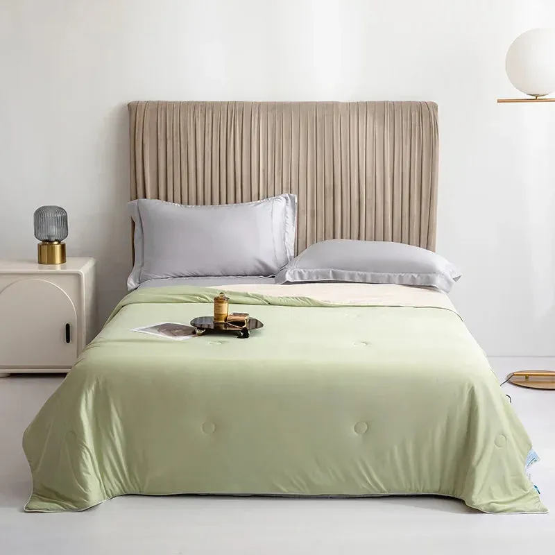 Lightweight Cooling Blanket