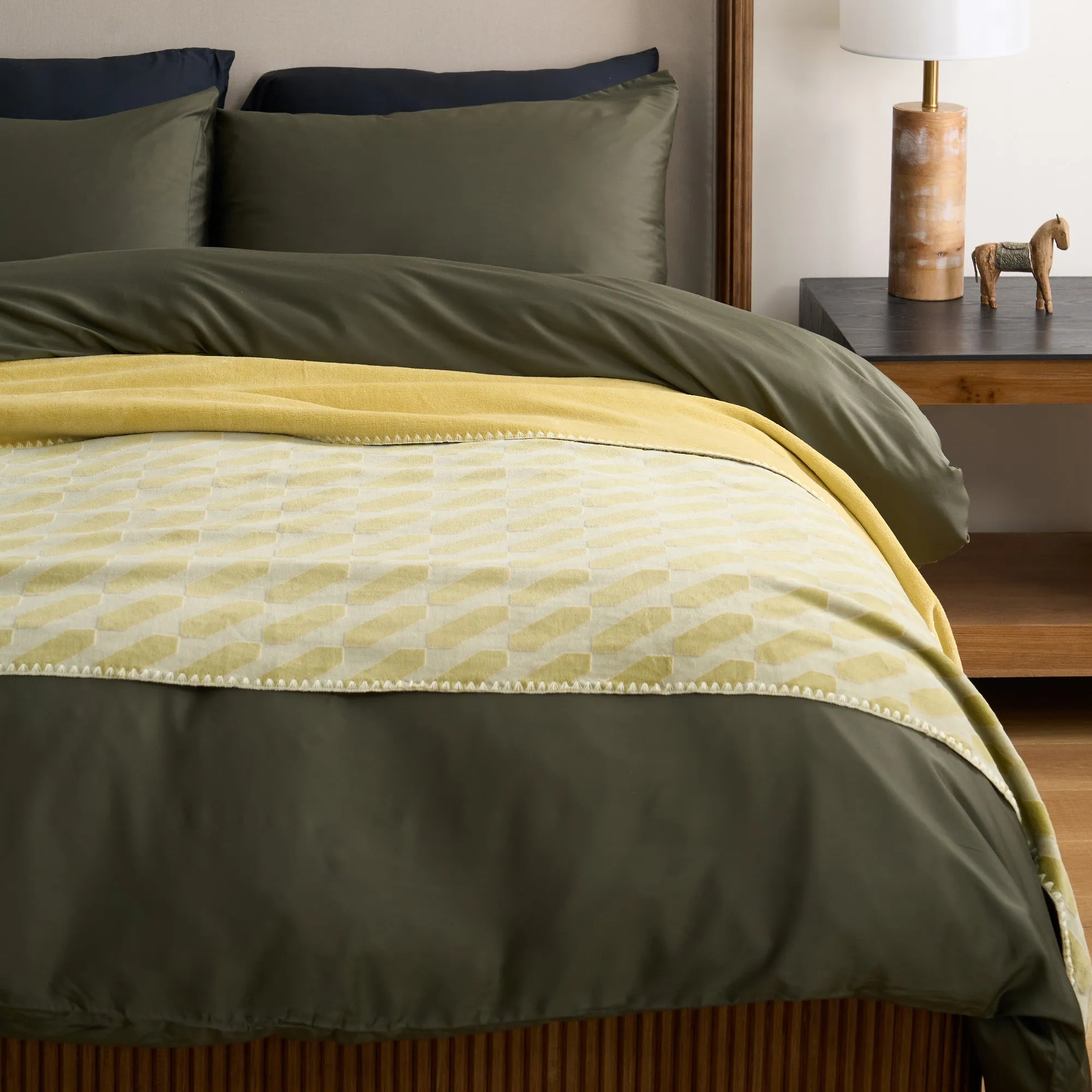 Lightweight Fleece Blanket