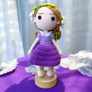 Royal Nature Girl Crochet Figure K0216