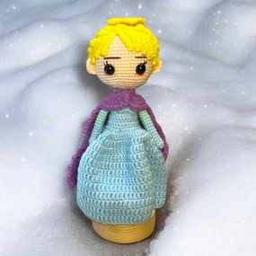 Royal Cold Queen Crochet Figure K0504