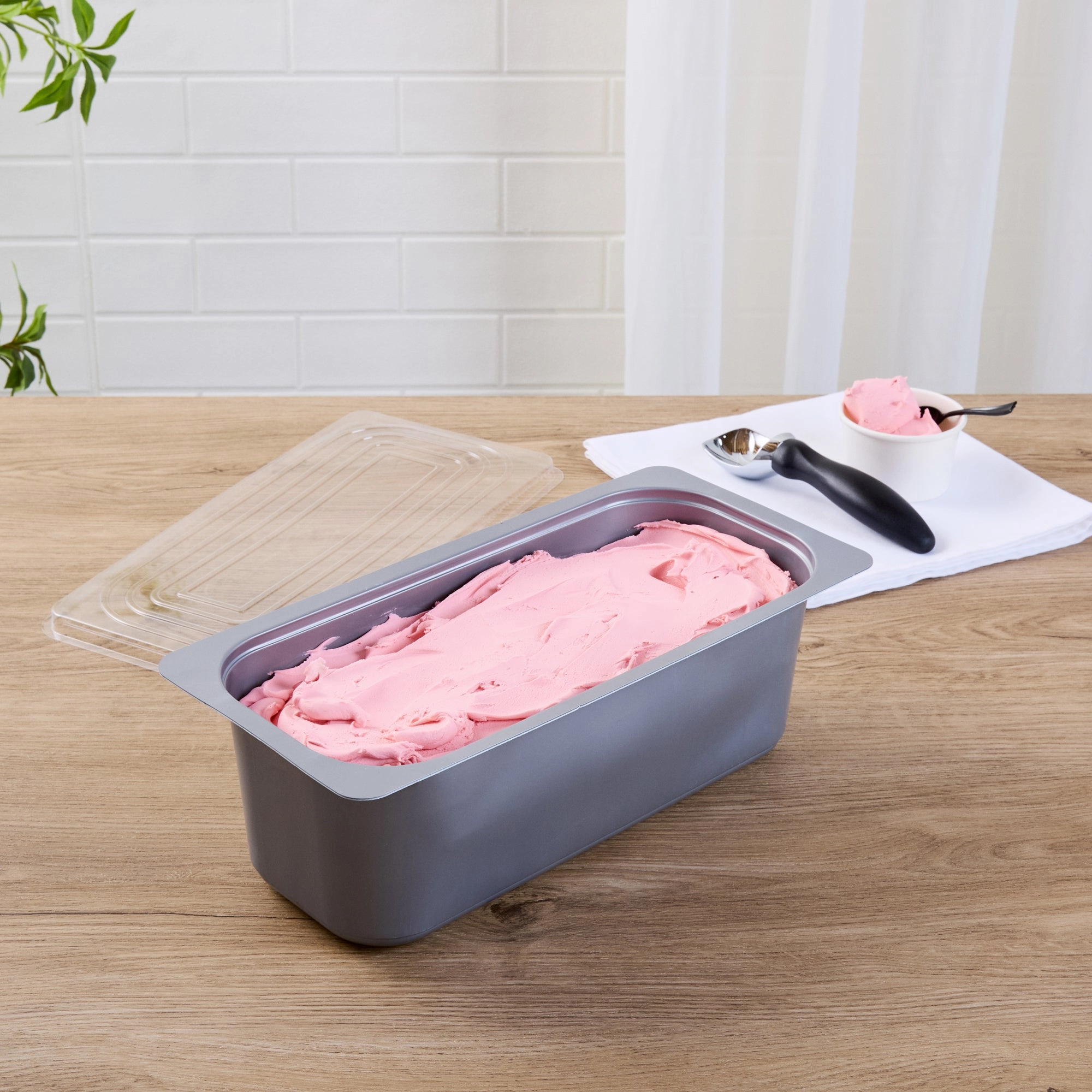 RW Base 5 Qt Rectangle Gray Plastic Ice Cream Container - with Clear Lid - 13 1/2" x 6 1/2" x 4 3/4" - 25 count box