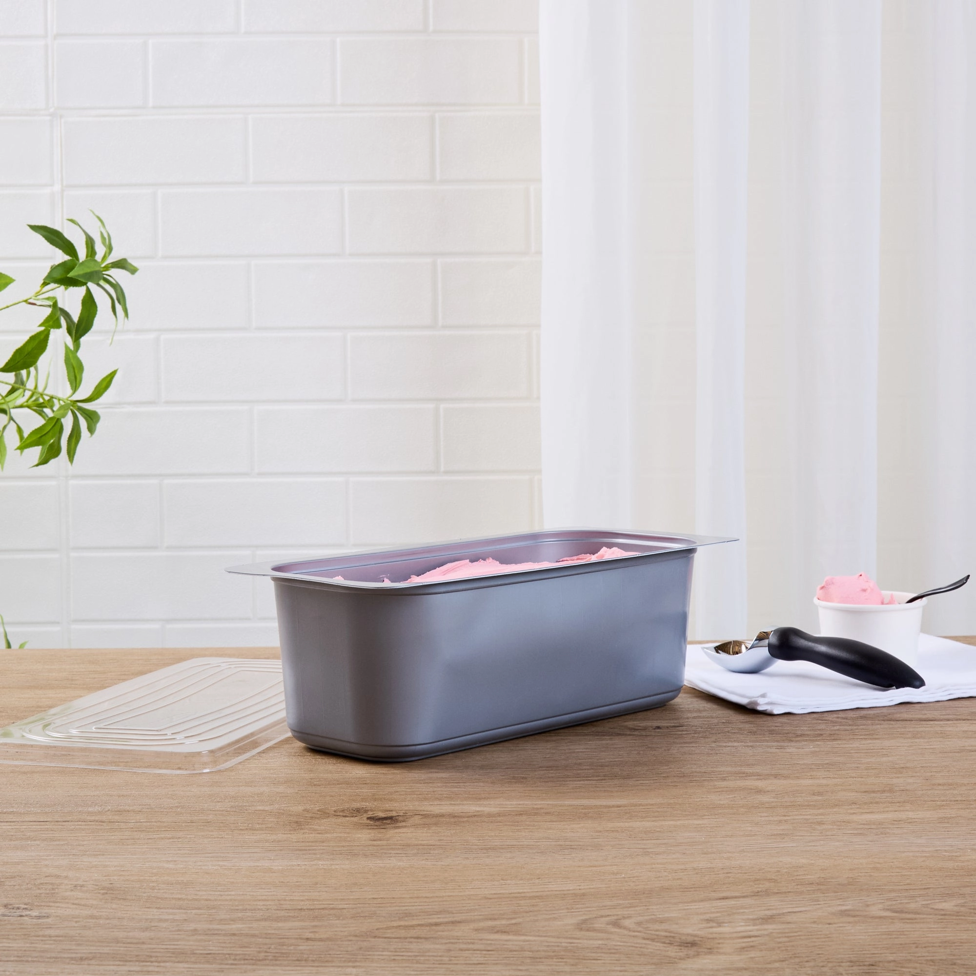 RW Base 5 Qt Rectangle Gray Plastic Ice Cream Container - with Clear Lid - 13 1/2" x 6 1/2" x 4 3/4" - 25 count box