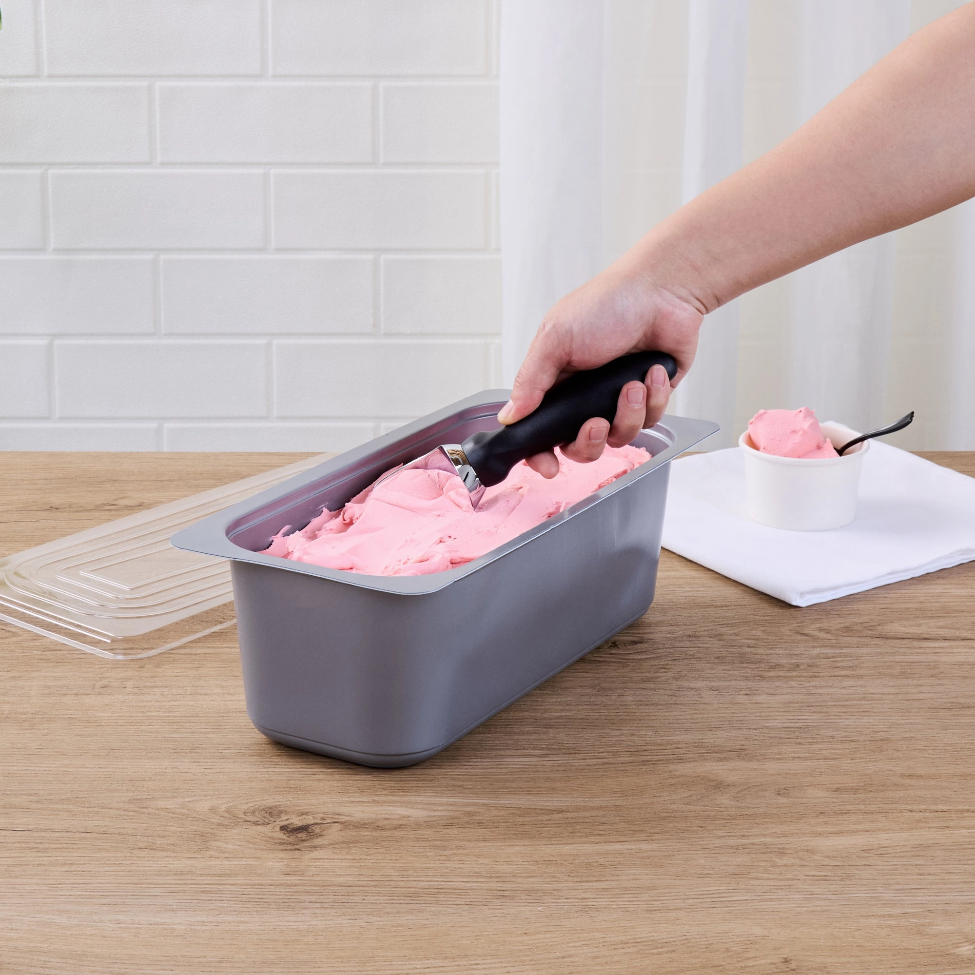 RW Base 5 Qt Rectangle Gray Plastic Ice Cream Container - with Clear Lid - 13 1/2" x 6 1/2" x 4 3/4" - 25 count box