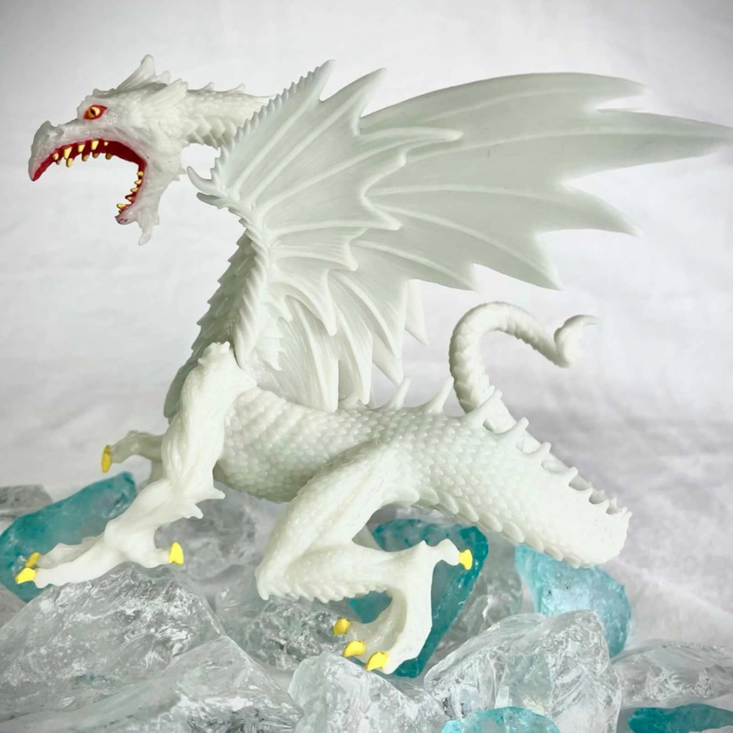 Safari Ltd. Glow-in-the-Dark Snow Dragon Figurine - Detailed 6" Model Figure - Fun Educational Fantasy Play Toy for Boys, Girls & Kids Ages 4 