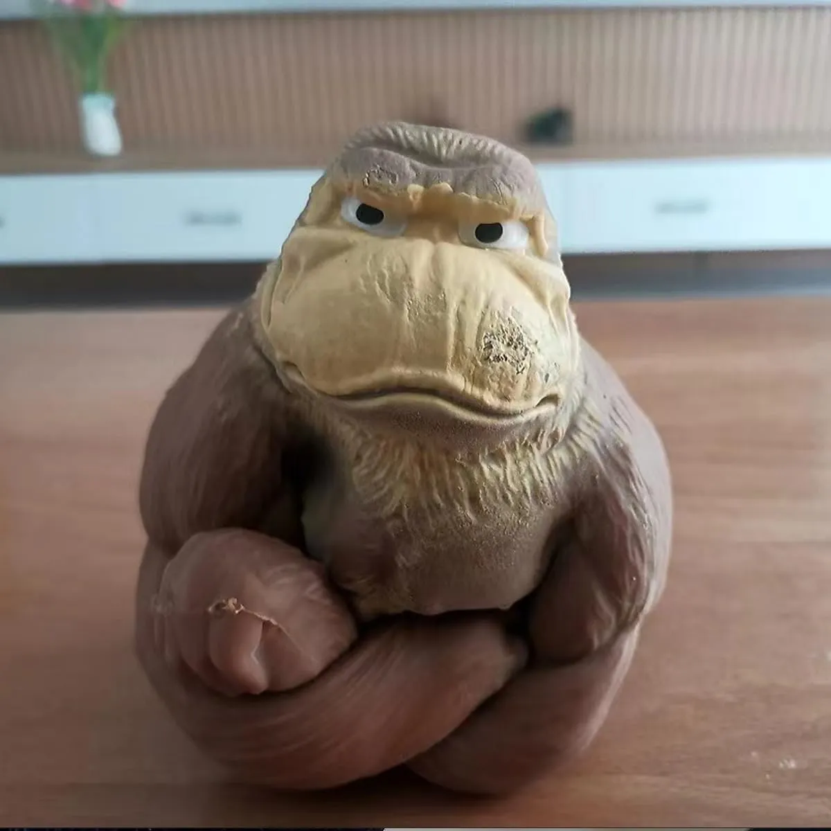 Squishy Monkey Toy - Brown Stretch Gorilla, Stretch Monkey Stress Relief Toy, Novelty TikTok Gorilla Squeeze Toys, Funny Splat Monkey Sensory Stress Toy for Anxiety Women Men Kids (Small)