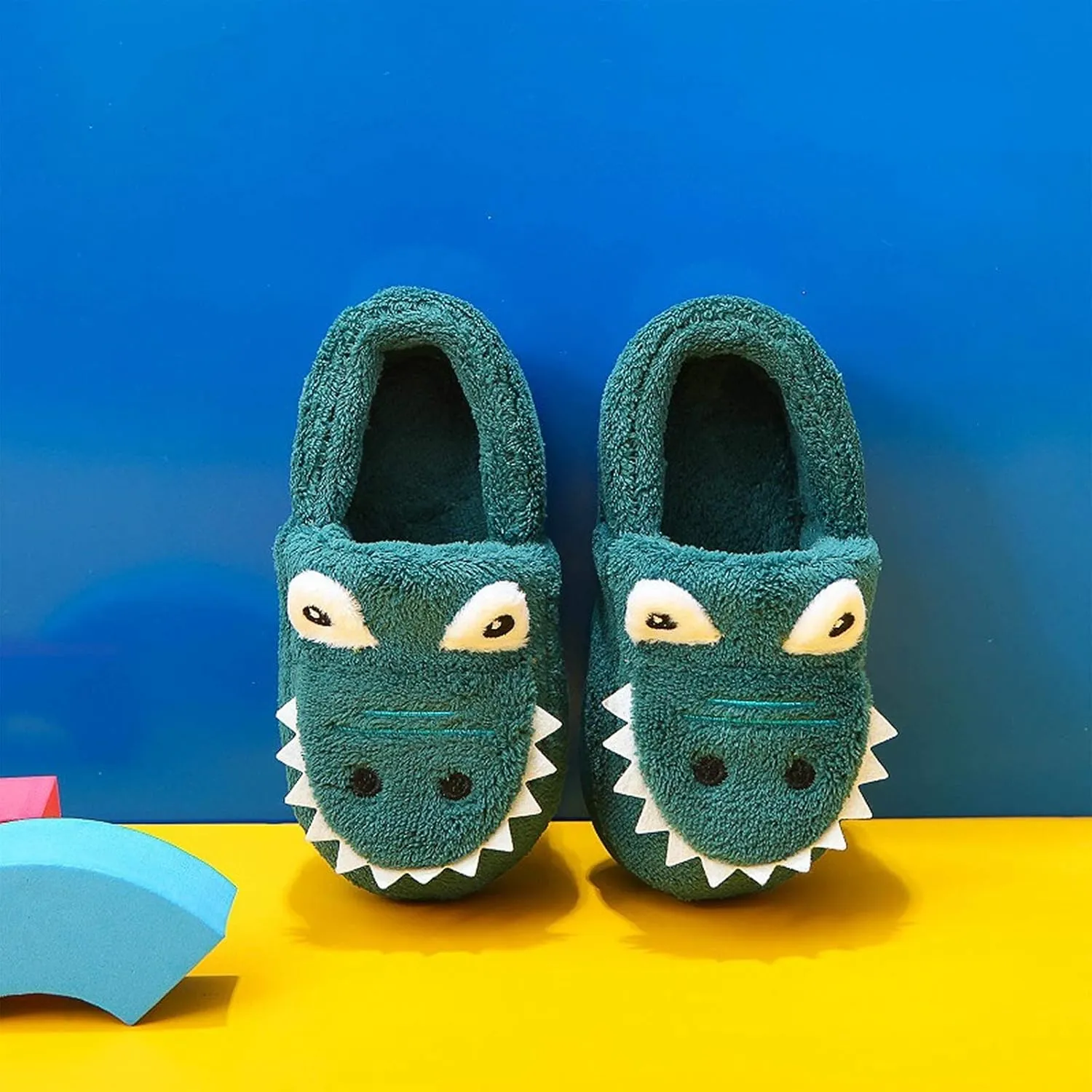 techcity Boys Girls Warm Fleece Slippers Dinosaur House Slippers Cute Animal Fluffy Plush Slip On for Kids Winter Indoor Home Shoes