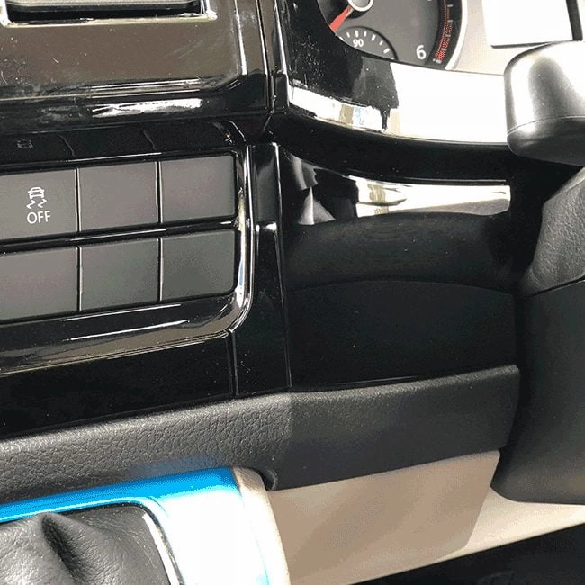 VW Transporter T6 Lower Dash Styling Trims Comfort Dash Gloss Black Painted and Ready to Fit (Set of 6)