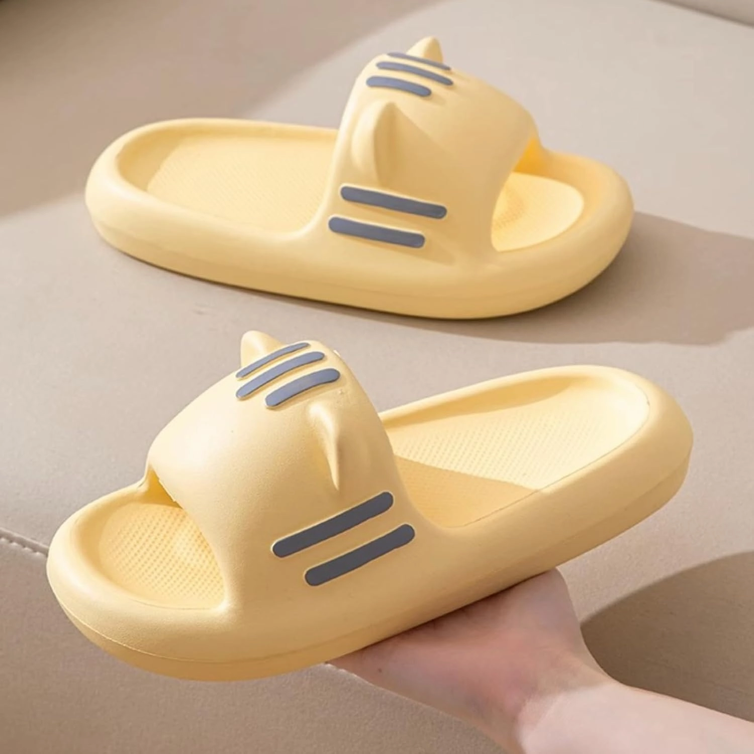 Women’s Slides Cute Bathroom Slippers Non-Slip Cartoon Cat Shaped Indoor Outdoor Summer Slippers